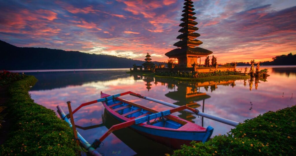 4 Days 3 Nights Bali Tour – Temples, Culture, Nature & Culinary Adventure Every Stop Tells a Story – Travel Bali with Bali Luvly Tour Immerse yourself in the wonders of Bali with our 4 Days 3 Nights Tour Package, thoughtfully crafted for travelers who want to experience the island’s soul in a short time. This private tour takes you from stunning cliffside temples like Uluwatu to cultural gems like the Barong Dance, breathtaking landscapes in Kintamani and Wanagiri, and peaceful sanctuaries like Tirta Empul. Capture Instagram-worthy moments at Handara Gate and relax with a seafood dinner on Jimbaran Beach. Whether it’s nature, culture, or culinary exploration, this tour is your all-in-one Bali escape. Perfect for couples, families, or first-timers — travel with heart, travel Bali with Bali Luvly Tour.