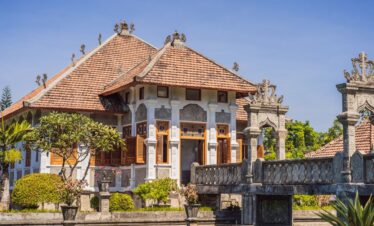 Taman Ujung SUkasada & Pura Agung Besakih Discover the grandeur of East Bali. Explore the authentic spirit of East Bali. Visit Pura Agung Besakih (The Mother Temple) and Taman Ujung Water Palace with our private unit-based tour. Book your honest Bali journey today.