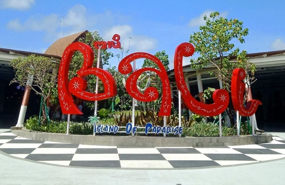 Ngurah Rai Airport, Bali Luvly Tour